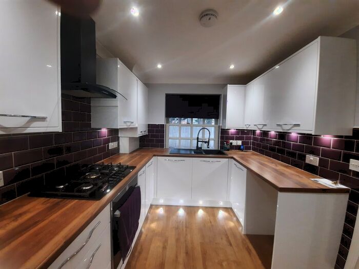 3 Bedroom Property To Rent In Old Station Place, Chatteris, PE16