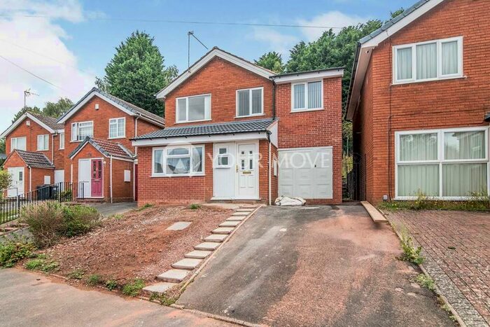 5 Bedroom Detached House To Rent In Wentworth Way, Birmingham, B32