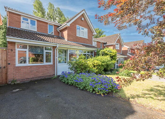 4 Bedroom Detached House For Sale In Hallot Close, Birmingham, B23