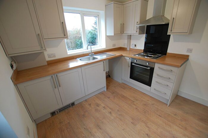 2 Bedroom Flat To Rent In Pilkington Road, Radcliffe, Manchester, M26