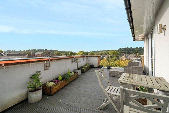 2 Bedroom Flat For Sale In Flambard Way, Godalming, GU7