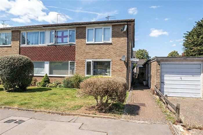 2 Bedroom Maisonette For Sale In Acer Road, Biggin Hill, Westerham, TN16