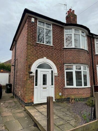 4 Bedroom Semi-Detached House To Rent In Byron Street, Daybrook, Nottingham, NG5