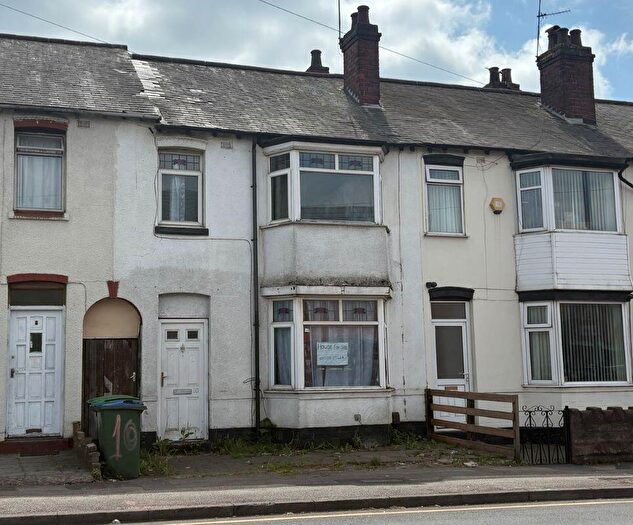 3 Bedroom Terraced House For Sale In New Swan Lane, West Bromwich, West Midlands, B70