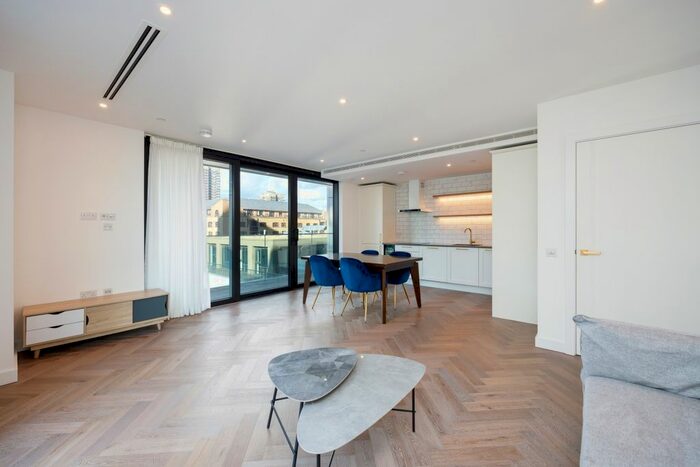 2 Bedroom Flat To Rent In Gauging Square, London, E1W