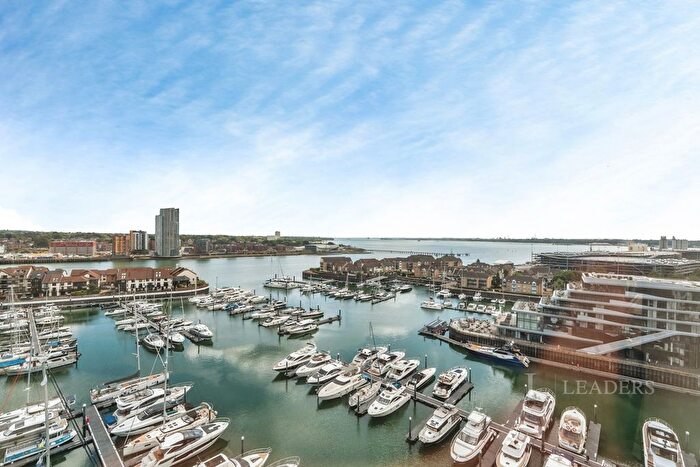 3 Bedroom Flat To Rent In Ocean Way, Southampton, Hampshire, SO14