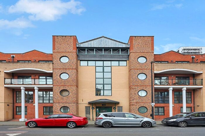 1 Bedroom Flat To Rent In Back Church Lane, London, E1