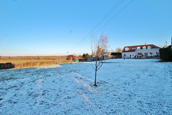 4 Bedroom Detached Bungalow For Sale In Green Lane, North Leigh, OX29