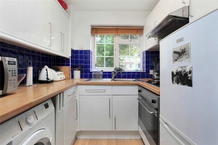 1 Bedroom Detached House To Rent In St Catherine's Close, Wandsworth, London, SW17