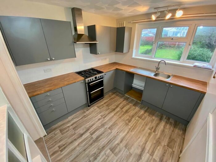 2 Bedroom To Rent In Fern Road, Hythe, Southampton, SO45