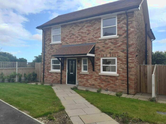 3 Bedroom Detached House To Rent In St Crispins Close, Minster, Ramsgate, CT12