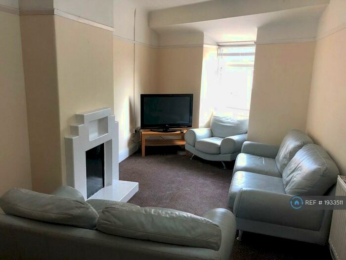 2 Bedroom Flat To Rent In Dunbabin Road, Liverpool, L16