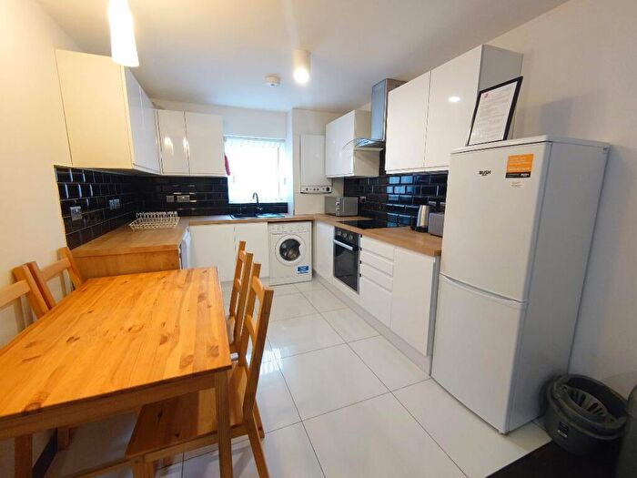 4 Bedroom Terraced House To Rent In Langton Road, L15