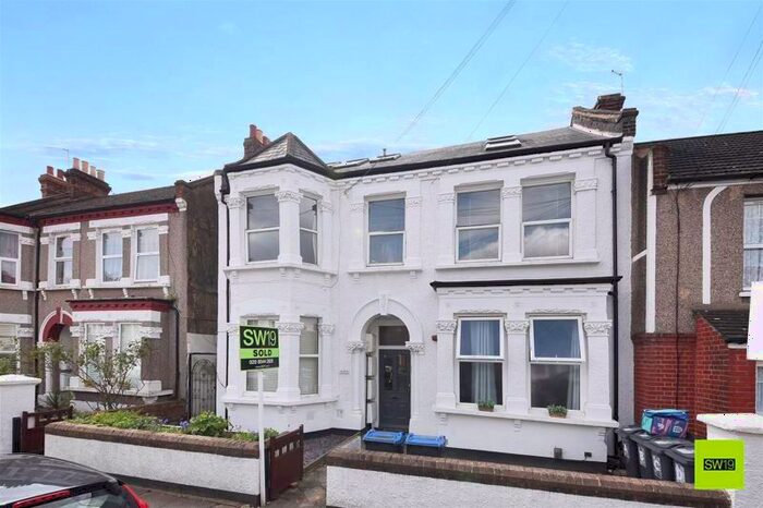 4 Bedroom Flat To Rent In Lyveden Road, Colliers Wood, London, SW17
