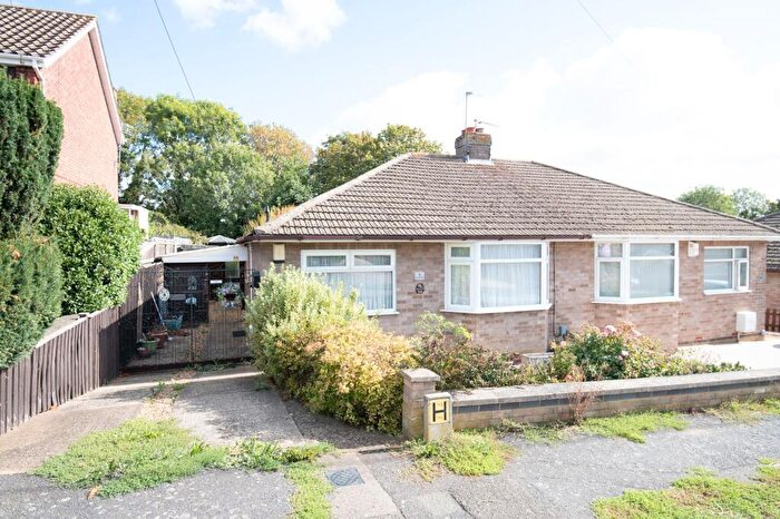 2 Bedroom Semi-Detached House For Sale In Harvey Road, Wellingborough, NN8