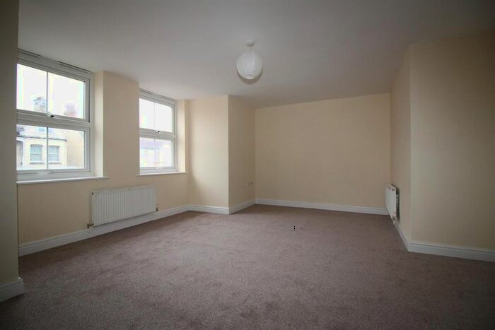 2 Bedroom Flat To Rent In Rose Court, Wellesley Road, Clacton-On-Sea CO15