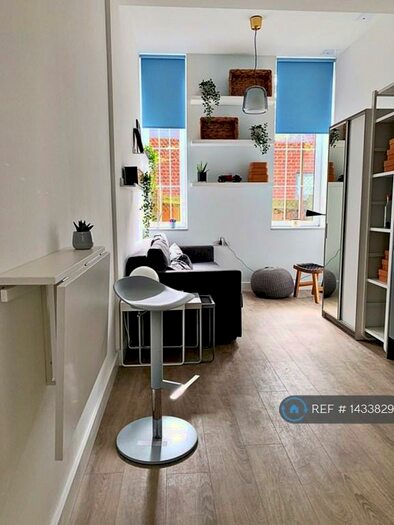 1 Bedroom Flat To Rent In Church Way, Edgware, HA8