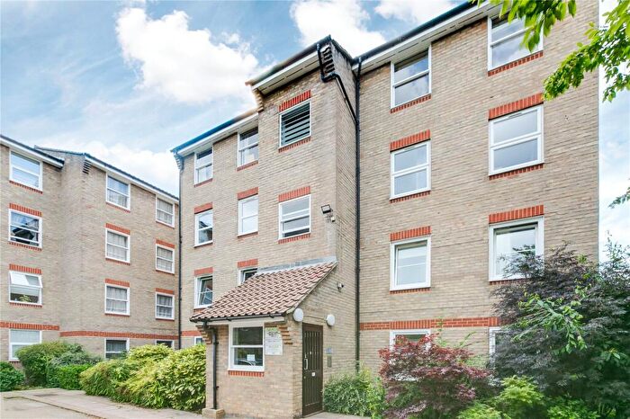 2 Bedroom Flat To Rent In Barker Drive, Camden, NW1