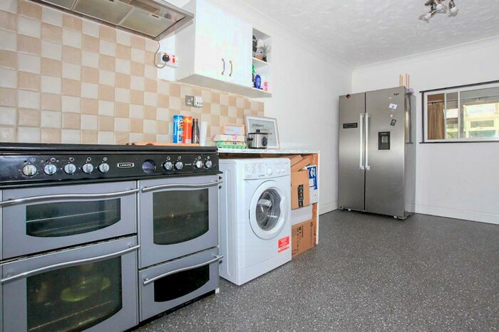 3 Bedroom Flat To Rent In Bifield, Orton Goldhay, Peterborough, PE2