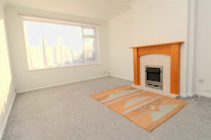 3 Bedroom Semi-Detached House To Rent In Birchcroft Road, Ipswich, Suffolk, IP1