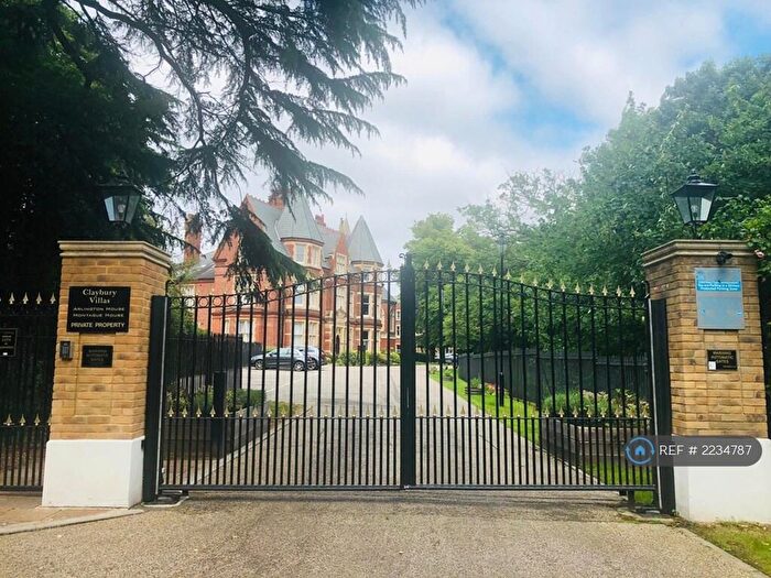 2 Bedroom Flat To Rent In Arlington House, Woodford Green, IG8