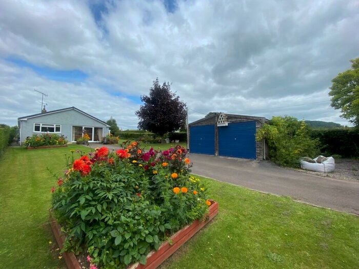 3 Bedroom Bungalow For Sale In St Marys Close, Llanvair Kilgeddin, Abergavenny, NP7