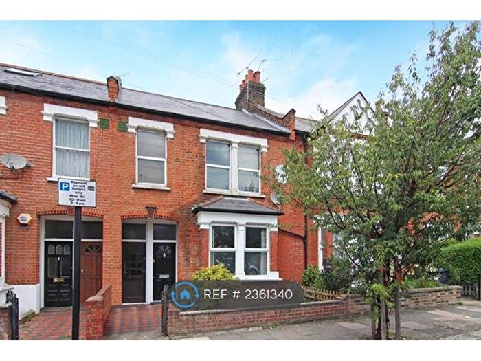 2 Bedroom Flat To Rent In Whitestile Road, Brentford, TW8