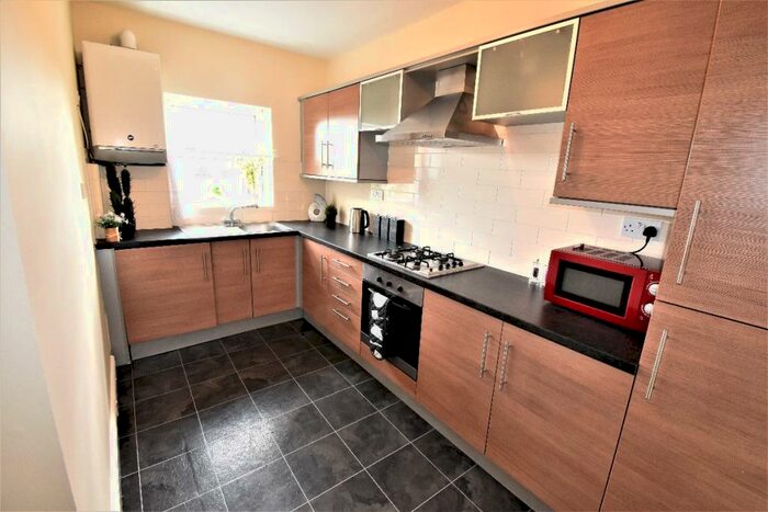 3 Bedroom Apartment To Rent In Glossop Road, S10