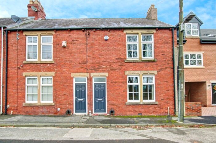 2 Bedroom End Of Terrace House For Sale In Coronation Terrace, Gilesgate, Durham, DH1