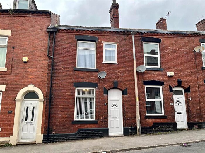 3 Bedroom Terraced House For Sale In Hamilton Street, Stalybridge, SK15