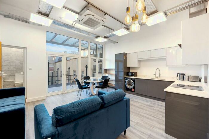 2 Bedroom Property To Rent In Goswell Road, EC1V