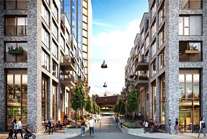 2 Bedroom Flat For Sale In Bromley Street, Manchester, Greater Manchester, M4