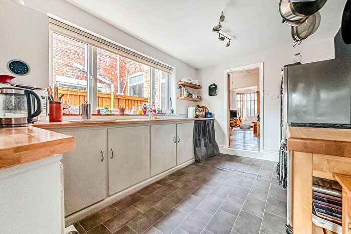 3 Bedroom Terraced House For Sale In Ella Street, Hull, HU5