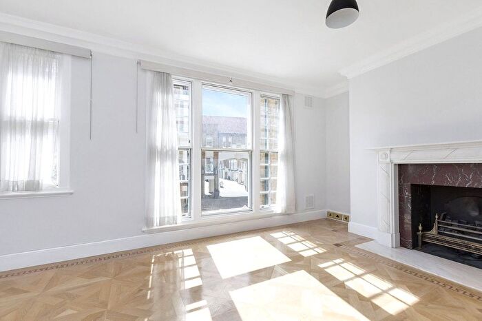 3 Bedroom Property To Rent In Charles Ii Place, Kings Road, Chelsea, SW3