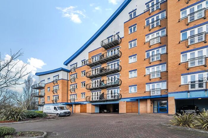 2 Bedroom Flat To Rent In Luscinia View, Napier Road, RG1