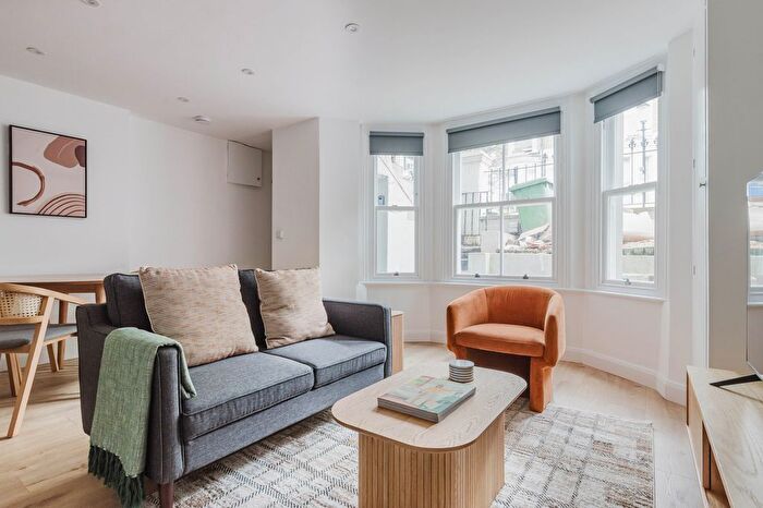 2 Bedroom Flat To Rent In Royal Borough Of Kensington And Chelsea, W10