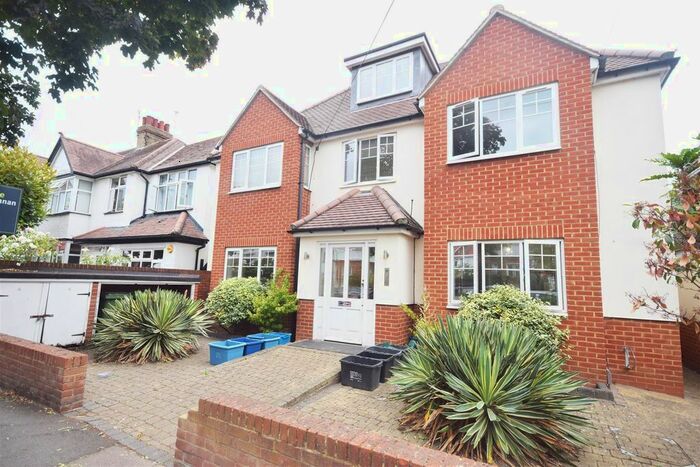 1 Bedroom Flat To Rent In Chudleigh Road, Twickenham, TW2