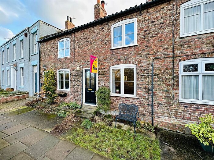 2 Bedroom Terraced House For Sale In Water Row, Cawood, Selby, YO8