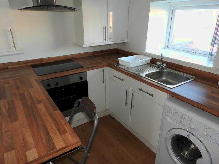 1 Bedroom Flat To Rent In Osprey House, Oystermouth Road, City Centre, Swansea, SA1