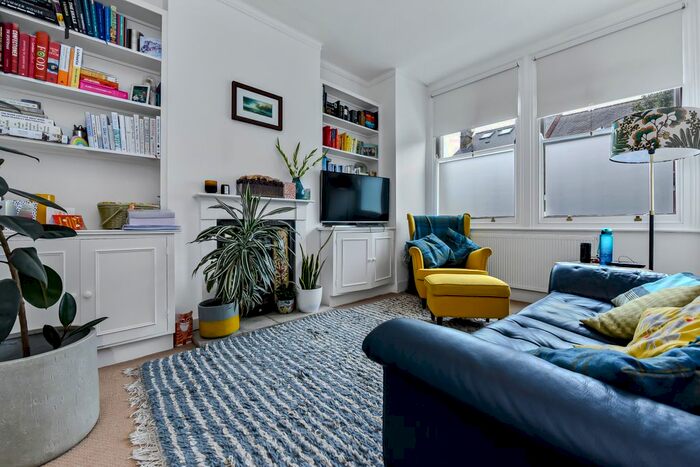 1 Bedroom Flat To Rent In Balvernie Grove, Southfields, SW18