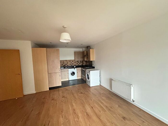 2 Bedroom Flat To Rent In Taywood Road, Northolt, UB5
