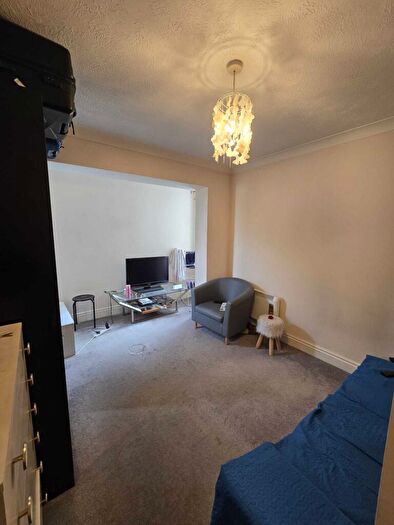 1 Bedroom Flat To Rent In Western Road, Brighton, BN1