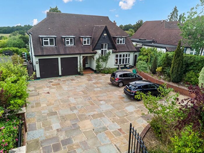 5 Bedroom Detached House For Sale In The Ridgeway, Northaw, EN6