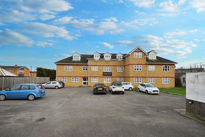 Apartment For Sale In Rental Investors Only - Elder Tree Road, Canvey Island, SS8