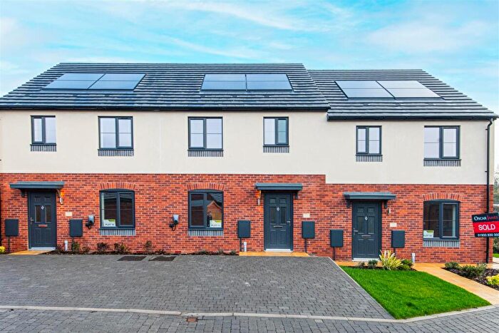 3 Bedroom Terraced House For Sale In Ahern Close, Bozeat, Wellingborough, NN29