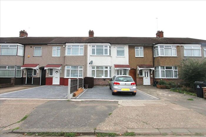 1 Bedroom Maisonette To Rent In Sterling Avenue, London, EN8