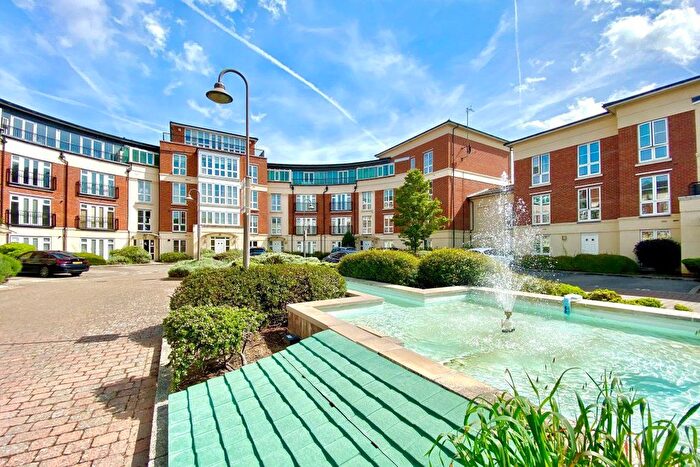 3 Bedroom Flat To Rent In Trevelyan Court, Windsor, SL4