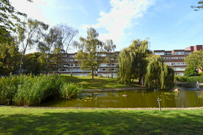2 Bedroom Duplex For Sale In Handel Lodge, Fair Acres, Bromley, Kent, BR2