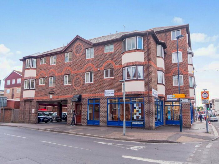 1 Bedroom Flat To Rent In Flat Clarence Gate Clarence Road, Bognor Regis, West Sussex, PO21