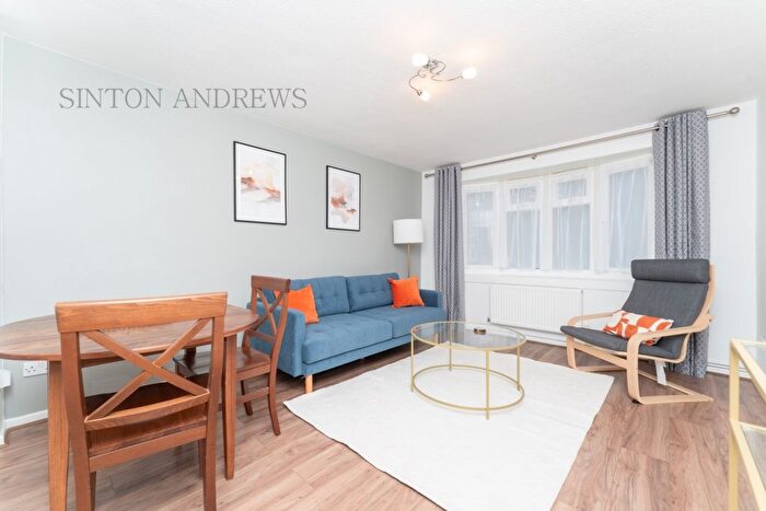 1 Bedroom Flat To Rent In Buckingham Avenue, Ealing, UB6